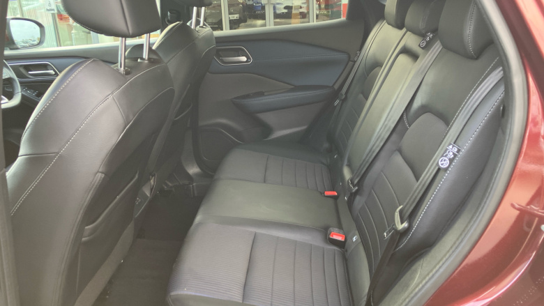 Nissan Qashqai 1.3 DiG-T MH 158 Tekna 5dr Xtronic Petrol Hatchback